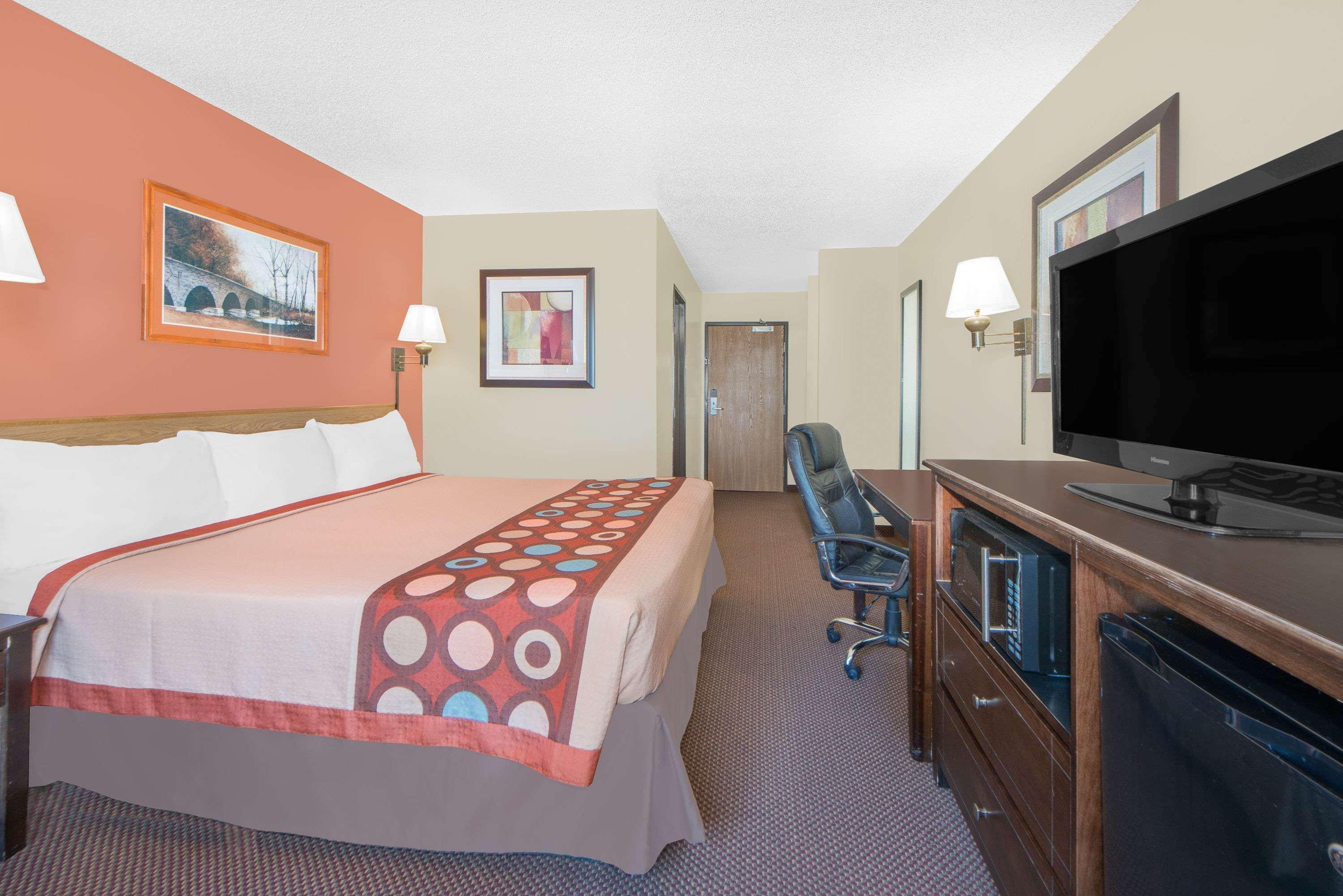 Super 8 By Wyndham Ottumwa Motel Buitenkant foto