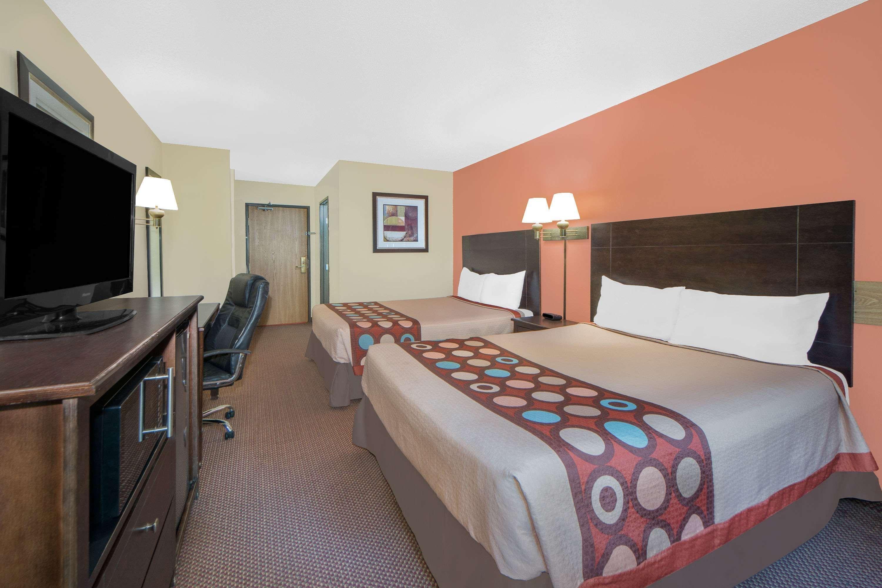 Super 8 By Wyndham Ottumwa Motel Buitenkant foto