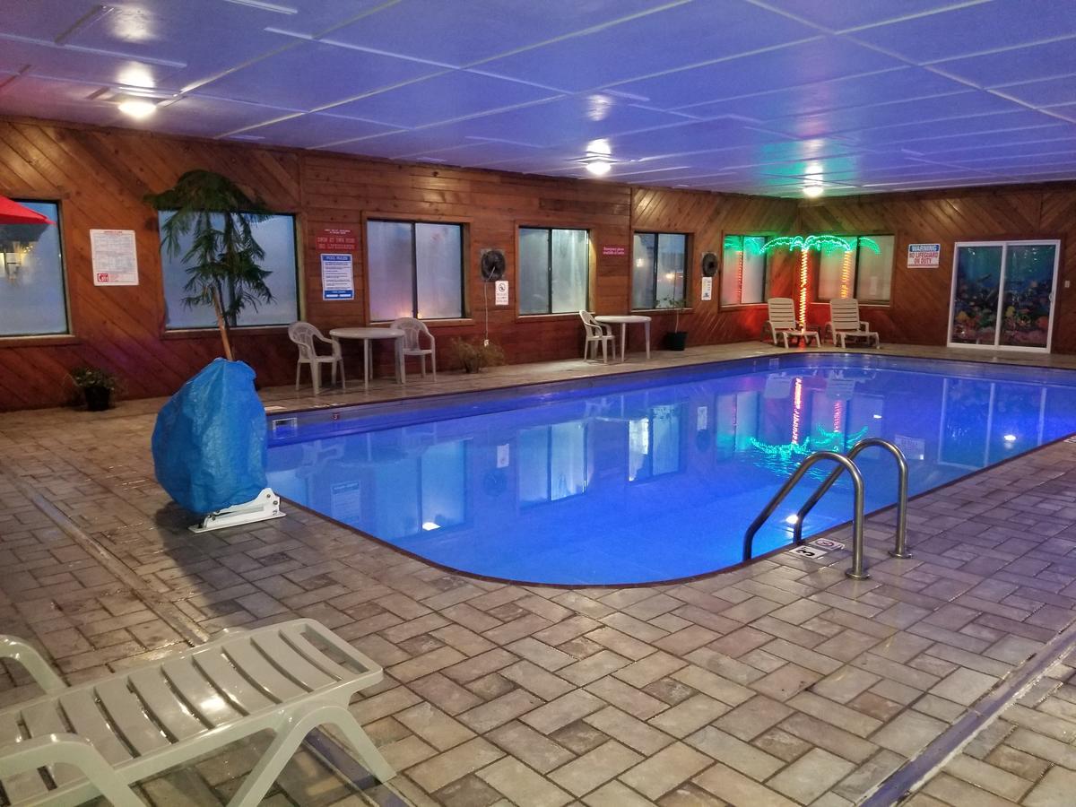 Super 8 By Wyndham Ottumwa Motel Buitenkant foto