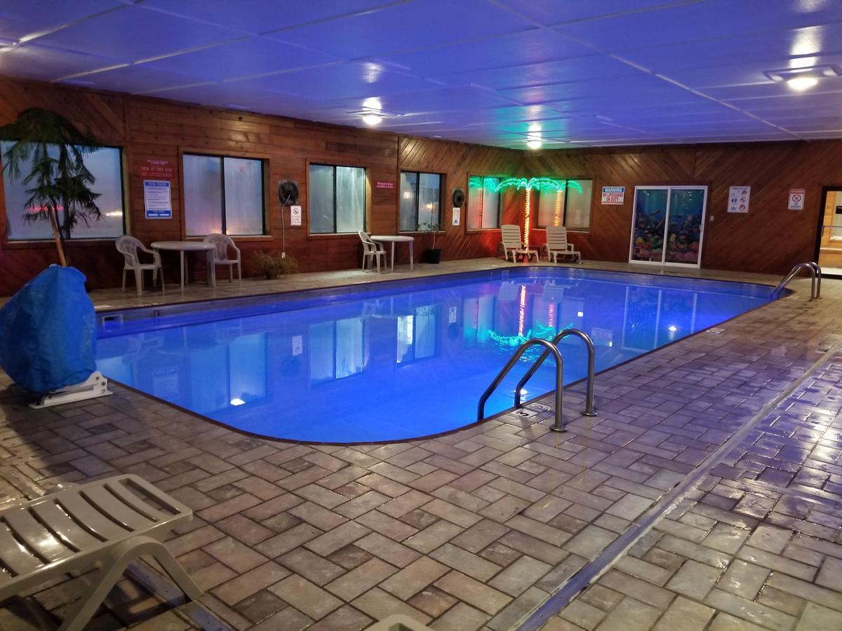 Super 8 By Wyndham Ottumwa Motel Buitenkant foto